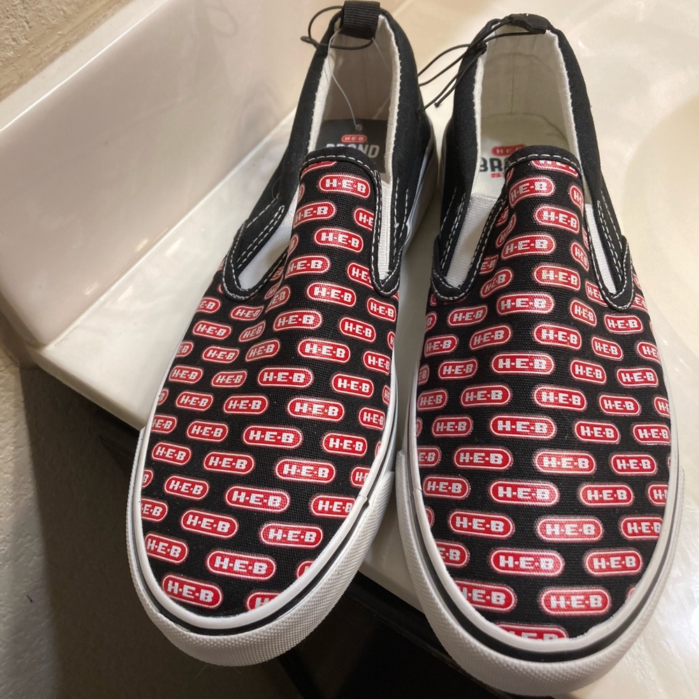 Men sz 7 women sz 9 H‑E‑B